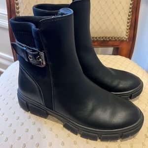 EUC Chelsea Blando Waterproof Boots Size 8